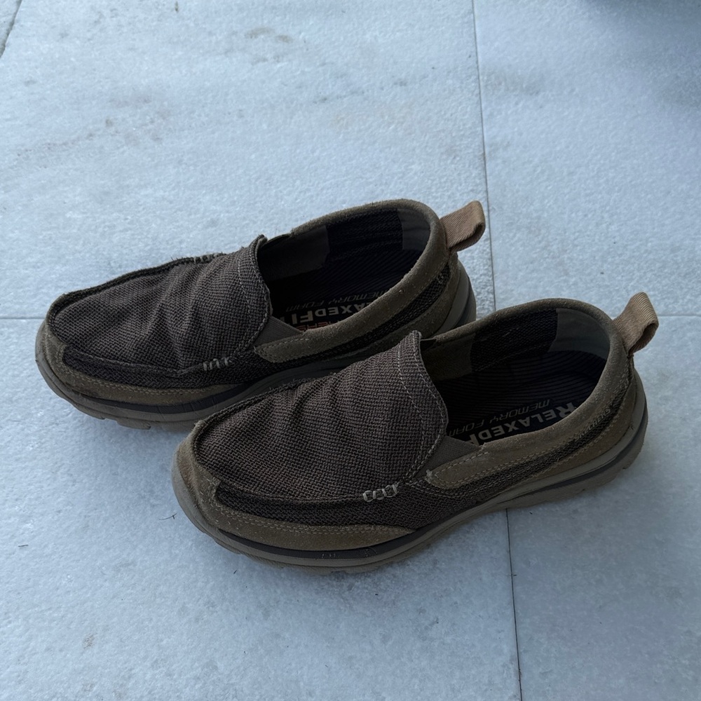 Sketchers slip ons